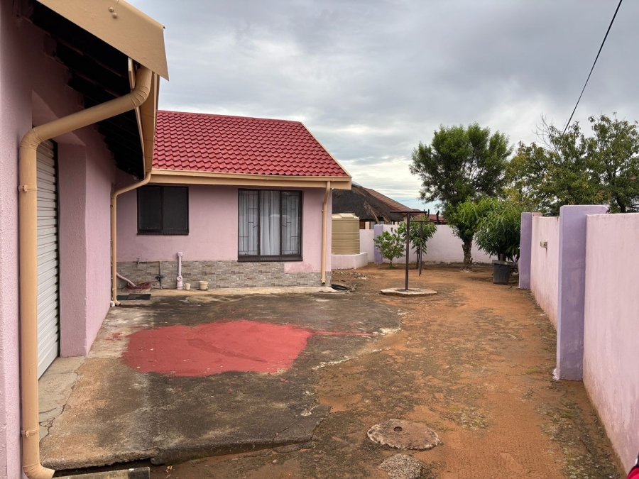 3 Bedroom Property for Sale in Mogwase North West